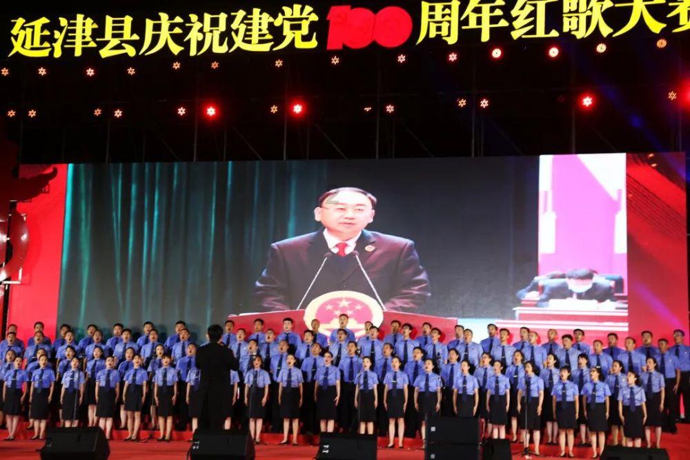 刘德华宁浩宣传新片,和董宇辉强强联手,几十万张电影票10分钟售罄